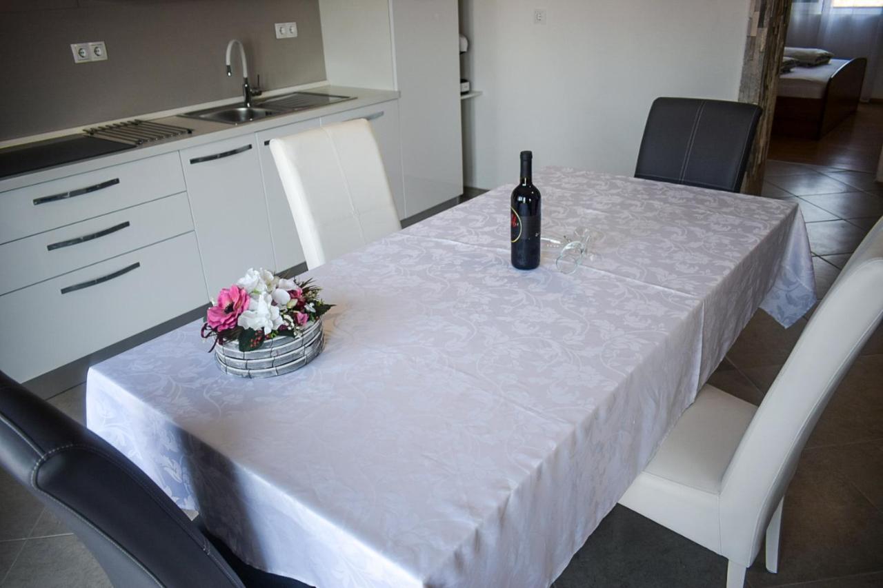Apartments Villa Lili Цриквеница Экстерьер фото